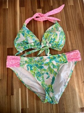 Lilly Pulitzer size 10 Tropical Leaf Print Bikini with Pink Tie Straps